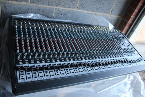 Behringer eurodesk 3282 - behringer,