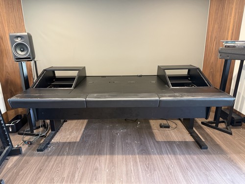Argosy 90v studio - console, desk