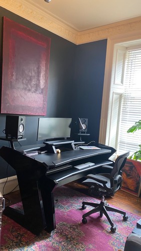 Studio desk enterprise - desk,,