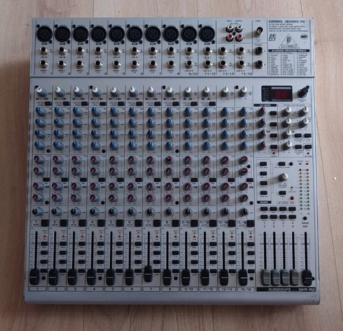 Behringer eurorack ub2442fx - eurorack,